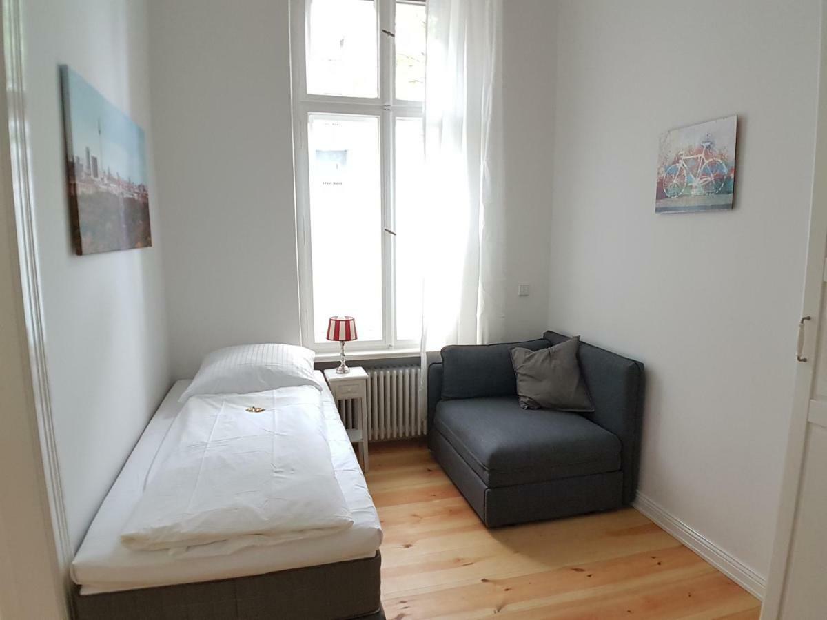 ברלין Lang Re By Rockchair Apartments L Superhost Status L 2 Bedrooms Boxspringbeds In City Center - Cozy Family & Business Flair Welcomes You! מראה חיצוני תמונה