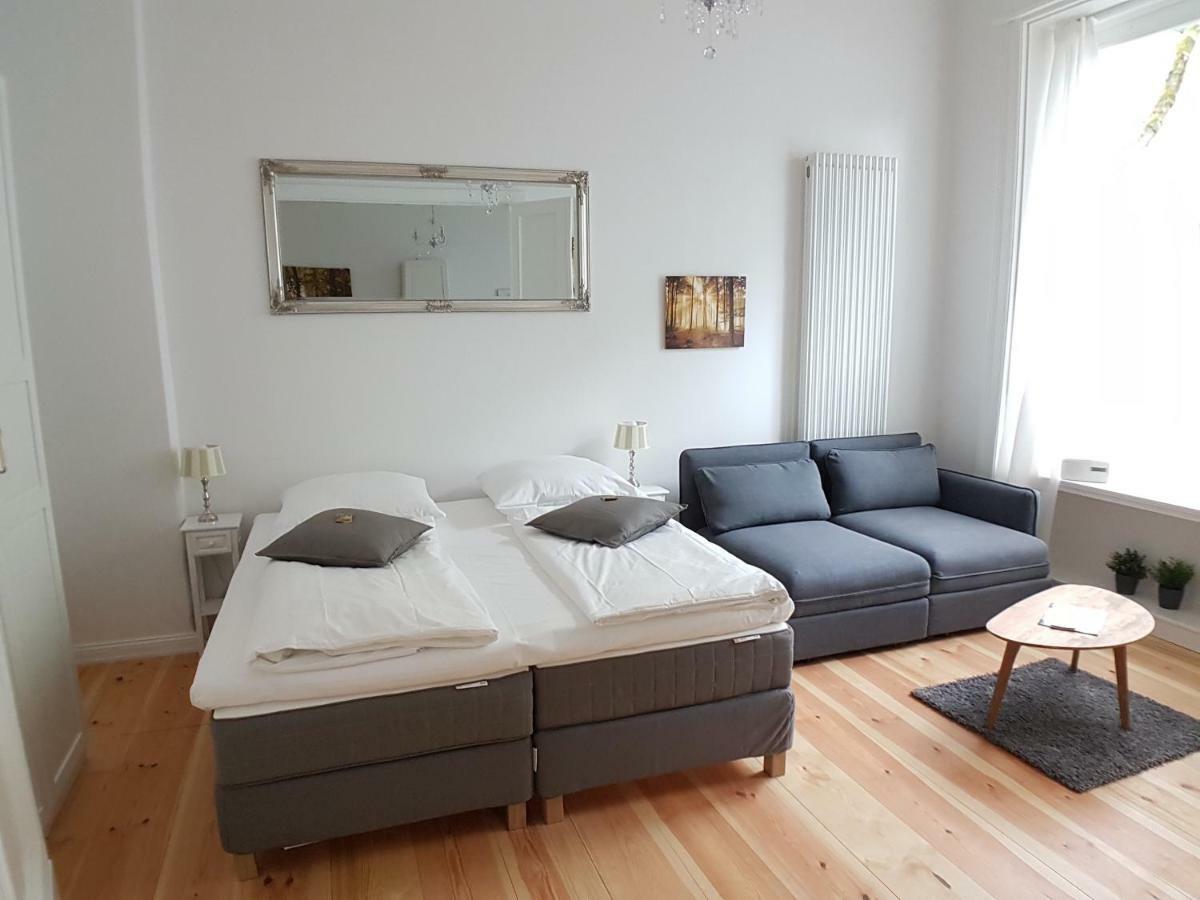 ברלין Lang Re By Rockchair Apartments L Superhost Status L 2 Bedrooms Boxspringbeds In City Center - Cozy Family & Business Flair Welcomes You! מראה חיצוני תמונה