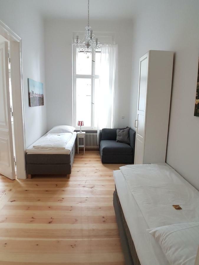 ברלין Lang Re By Rockchair Apartments L Superhost Status L 2 Bedrooms Boxspringbeds In City Center - Cozy Family & Business Flair Welcomes You! מראה חיצוני תמונה